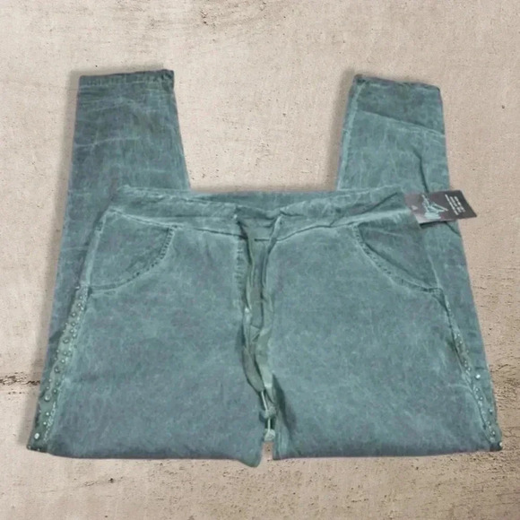 Rosa Rivetted Pants NWT - Picture 2 of 6